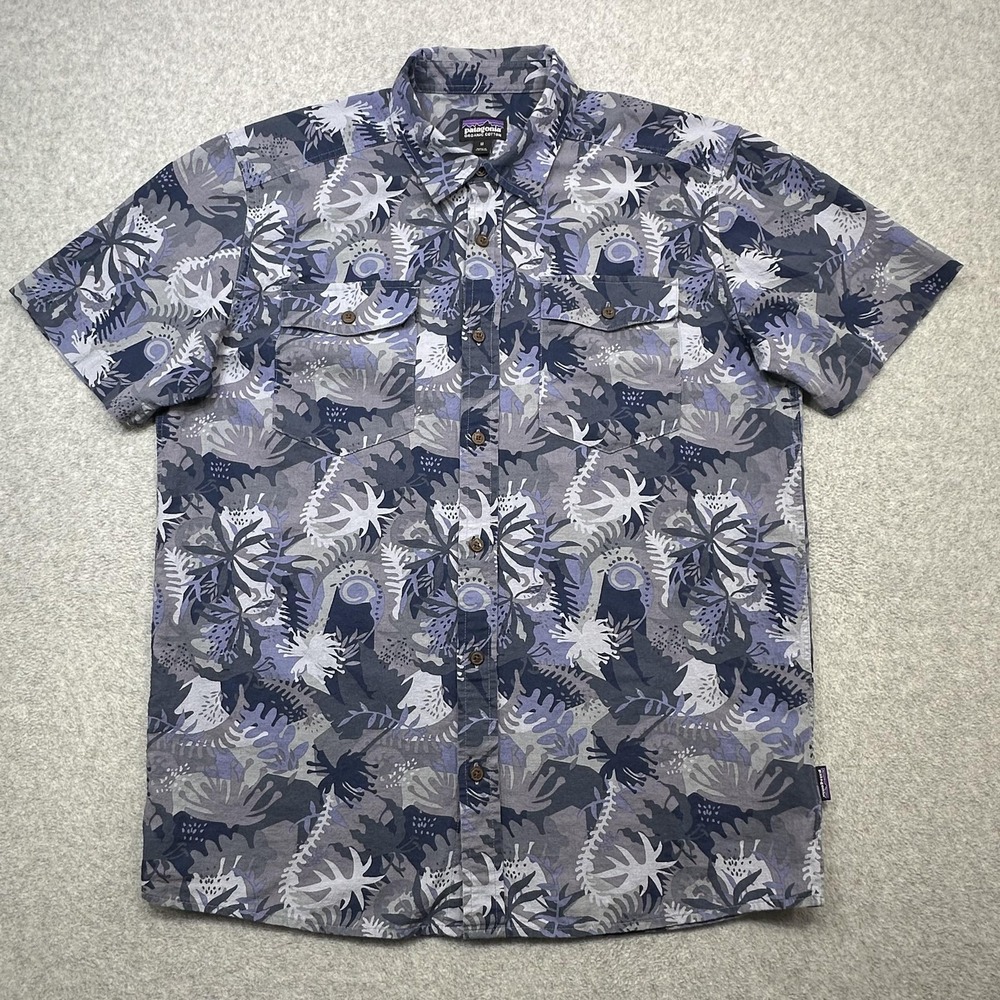 Patagonia Steersman Shirt Mens Medium Blue Floral Short Sleeve Button Organic